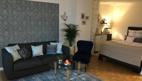 Apartment neu renoviert mit Sonnenbalkon und NETFLIX im Zentrum - Foto 5