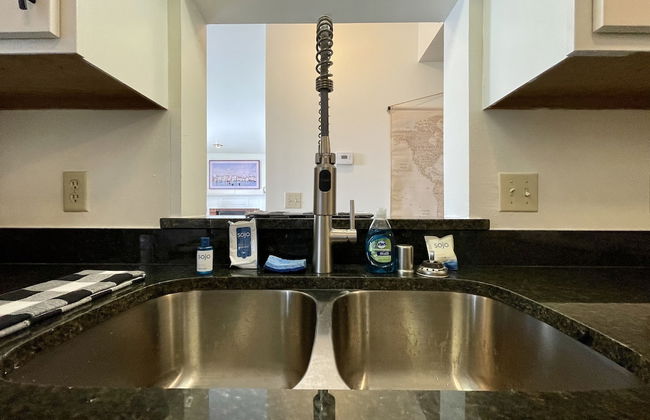 The Alex Furnished Rentals - Foto 7