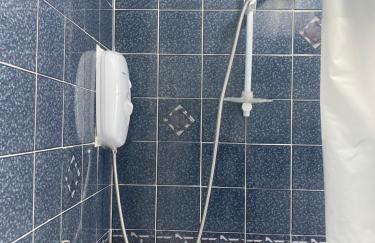 Hilltop Place Suites 3 Bedrooms 4 beds for CONTRACTORS with FREE PARKING FOR VANS - Foto 17