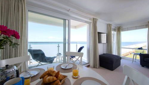 Beachfront Apartment With Panoramic Sea Views - Foto 4
