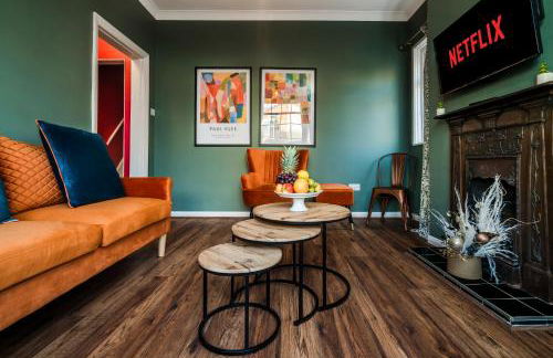 3 Bedroom House, Free Parking, Easy M53 Access - Photo 43