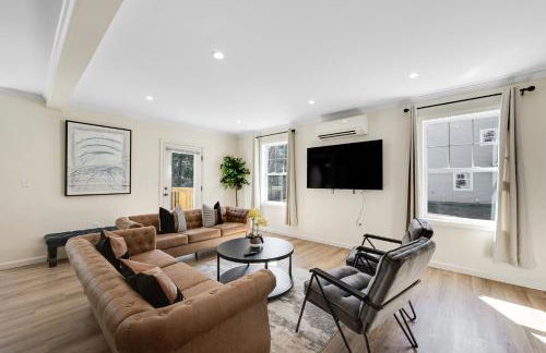 Spacious House in Prime Location - Photo 6