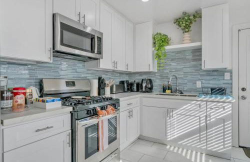 Close to Downtown! Private Yard, Fire Pit,Games - Photo 8