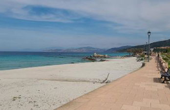 Appartement T2 centre ville Île Rousse - Foto 10