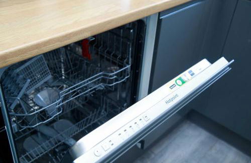 Bridge Court by Sterling Edge Apartments - Luxury Aparthotel - Stylish 1-bed Apartments - Balcony with Canal View or Private Garden - Free Parking - Foto 78