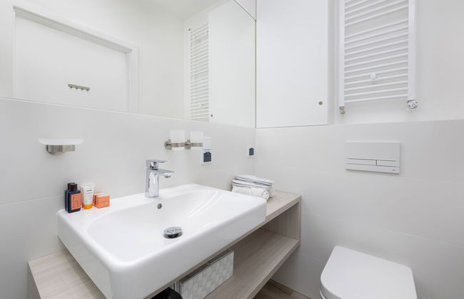 Platinium Apartments by Renters - Photo 33