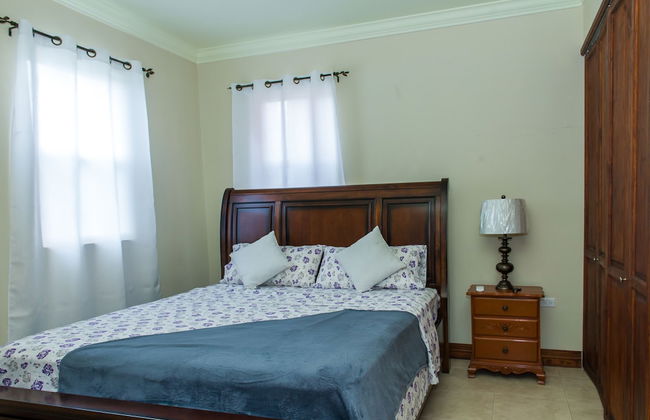 Kinsgton Modern Duplex Apartment with Pool - Foto 26