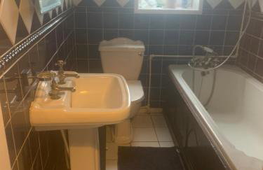 2 bedroom house - Photo 3