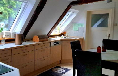 Dachstübchen mit 2 Zimmern - Photo 2