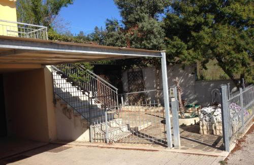 Villetta con giardino e parcheggio coperto - Foto 5