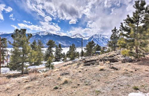 Gorgeous Twin Lakes Home with Deck Overlooking Mtns! - Foto 36