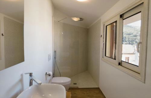 Attic With a View - Foto 14