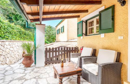 Villa Varvara Kerasia with private pool by DadoVillas - Foto 28