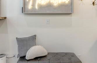 Boutique 1BR Condo - Walk to Memorial Stadium - Historic Hayward Place - Foto 15