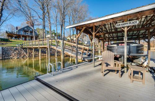 Private Boat Dock Troutman Home on the Water! - Foto 1