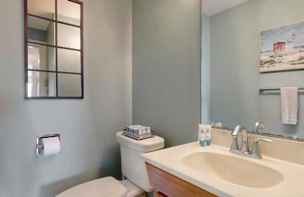 Beauty on the Beach by Bayley Vacation Rentals - Photo 22