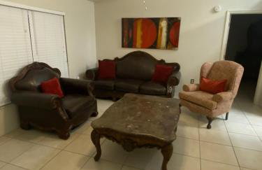 Cozy 3-BR Villa in Sun n Lake - Foto 25
