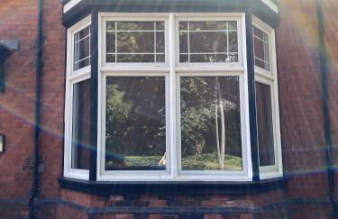 Stylish Apartment With Secure Parking Close to City - Photo 10