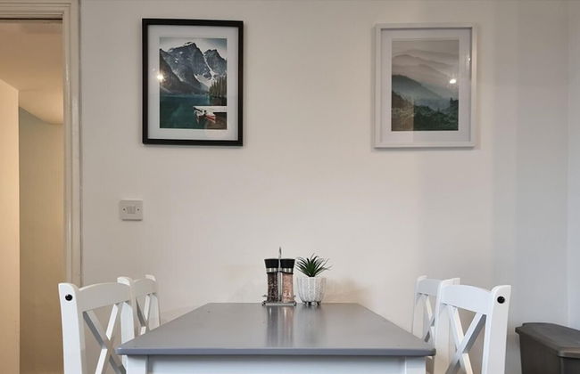 Astonishing House With Outdoor Seating BBQ - Foto 13