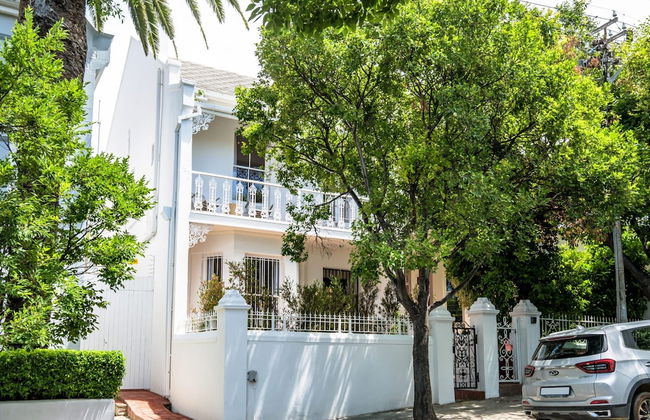 Experience Tranquility at Kelvin Urban Retreat - Photo 59