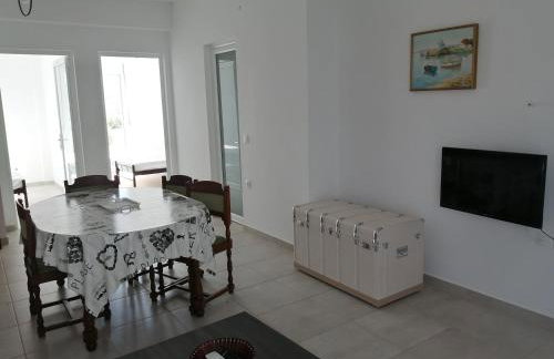 Almira Ghouse - Foto 30