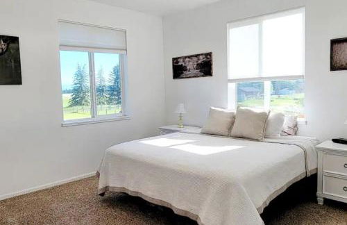 Charming Chalet Close to GNP, Downtown & Game Room! - Foto 1