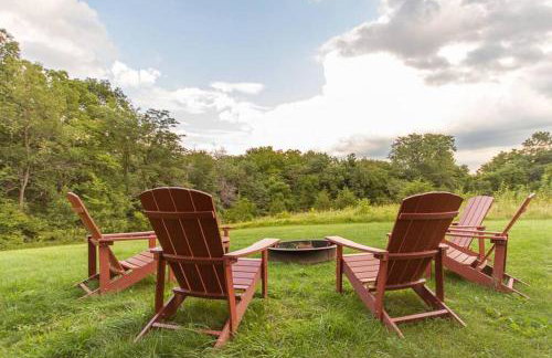 Gorgeous cabin 3bdrm/3bth, hot tub, fireplace, kid/pet friendly - Foto 32