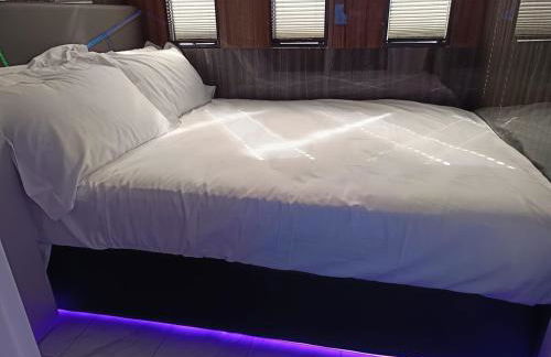 NEON Bigigio House Boat - Foto 9