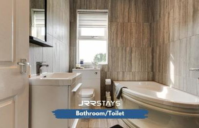 JRR STAYS 3Bed Sleeps 8- Coventry/Antsy M6-J2 CV7 - Photo 45