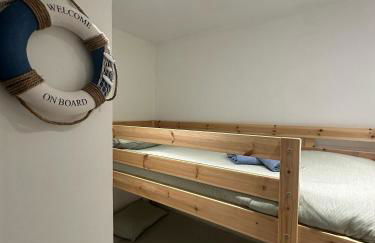 Sea View 2BR Beachfront & Cozy Balcony Marbella - Photo 24