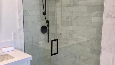 Oceanfront Fully Remodeled 2BR 2BA, Pool, Hot Tub, Gated Parking - Foto 4