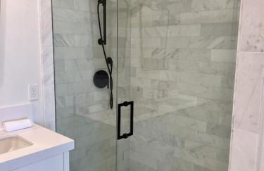 Oceanfront Fully Remodeled 2BR 2BA, Pool, Hot Tub, Gated Parking - Foto 4