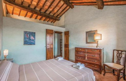 Amazing Home In Bucine Ar With Kitchen - Foto 20