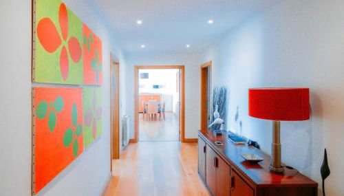 Fantastic Seaside Family Apartment with Pool - Photo 3