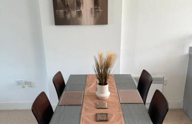 Water Front APT Walk to the Beach & City Centre - Foto 16