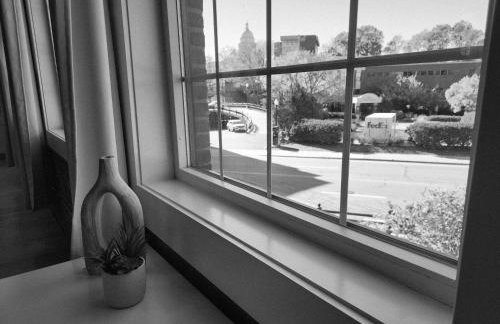 Jennifer's Riverfront Loft State House Views - Foto 29