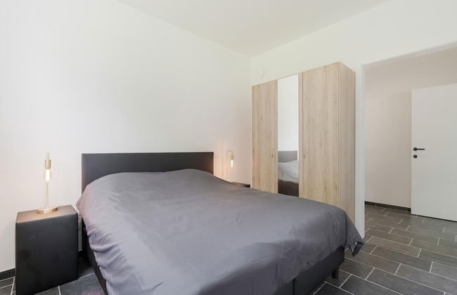 Modern Holiday Home in Ronse With Garden - Photo 2