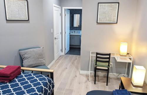 Lucky Charm 4 Bedroom Mid-City Apartment - Photo 44