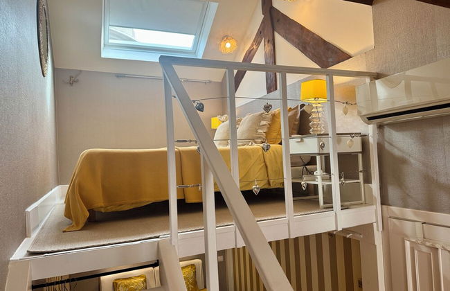 Studios with Mezzanine Rua da Moeda - Foto 61