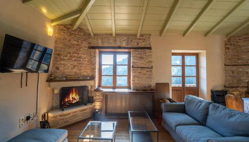 Villa Korfes-Πέτρινη Τριώροφη Βίλα-Άνεση & Ιδιωτικότητα - Foto 2