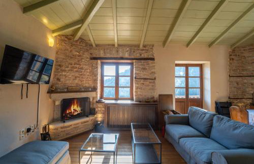 Villa Korfes-Πέτρινη Τριώροφη Βίλα-Άνεση & Ιδιωτικότητα - Foto 2