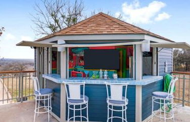 Scenic 5-Acre Retreat with Hot Tub Pool & Game Room - Foto 16