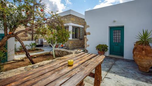 Iliopetra Studio - Photo 1