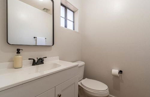 Cozy Winter Getaway Heated Pool l Family Friendly - Foto 48