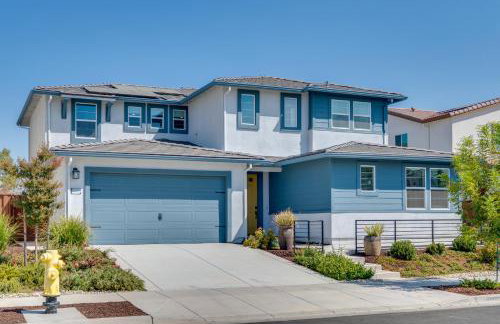 Elegant and Spacious Retreat with Yard in Woodland! - Foto 37