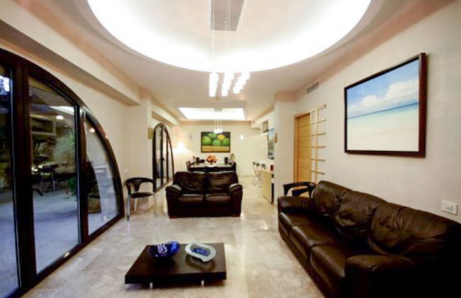 David Village with Pool & Patio - Foto 9