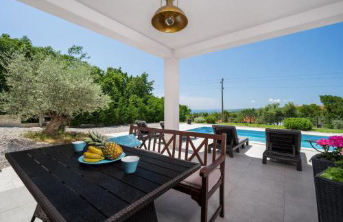 Villa Tomicich for 6 people with private pool & sea view - only 3 km from beach - Foto 3