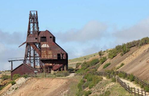 Stay in a Historic Gold Mine Town w/Mountain Views - Foto 47