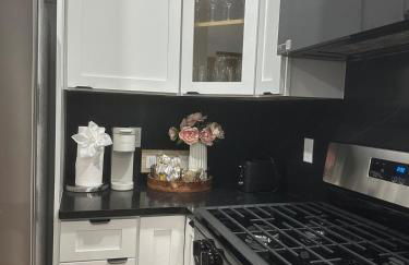 85a Charming Boston Base, 3BR, 2BA Ideal for Families - Foto 32