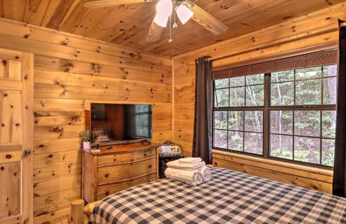 Cozy Cherry Log Cabin about 10 Mi to Mercier Orchards - Foto 20